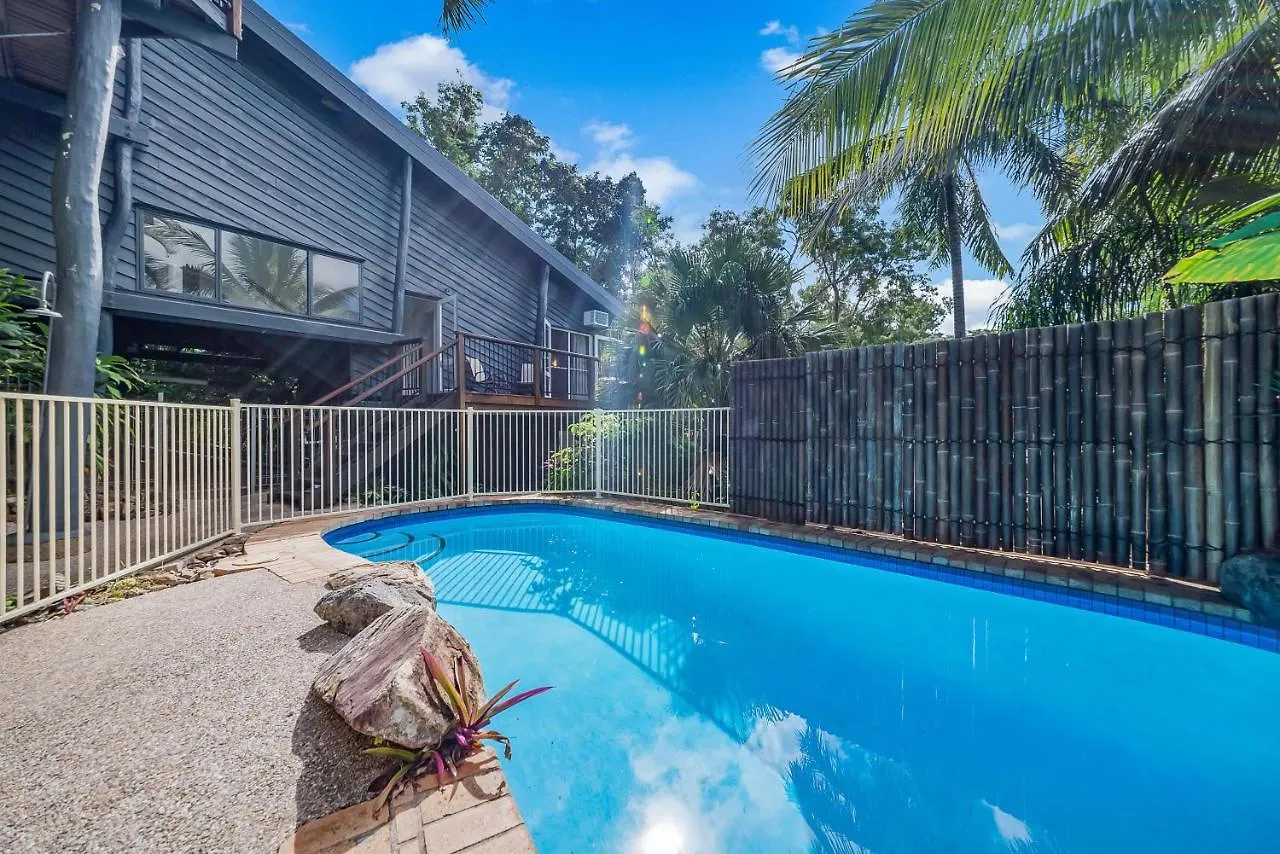 Villa The Treehouse Airlie Beach