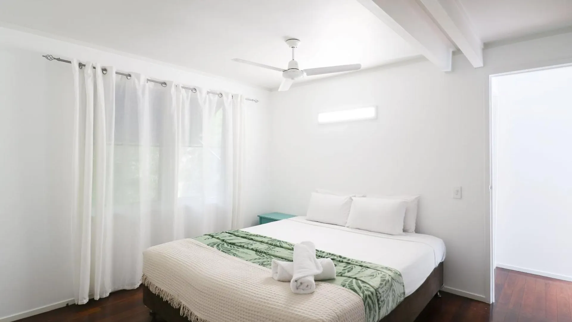 Villa The Treehouse Airlie Beach