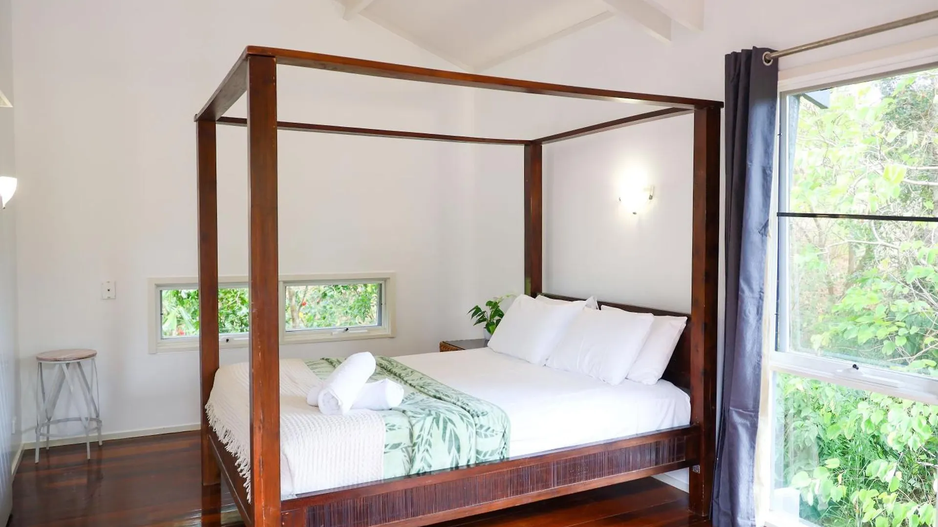 Villa The Treehouse Airlie Beach